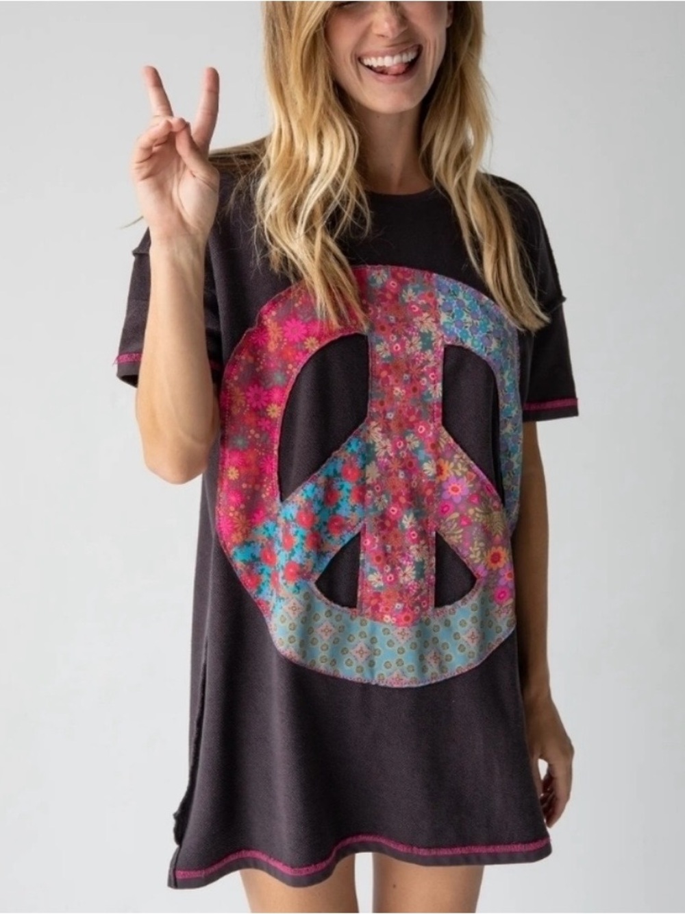 Natural Life Applique Peace Sign Knit Sweatshirt Dress. Size XXL. Oversized.